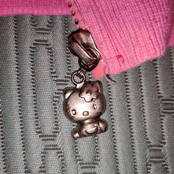 NWOT RARE Cute Hello Kitty Official Crop Charm Button Bow Ribbon Hoodie - Picture 5 of 8